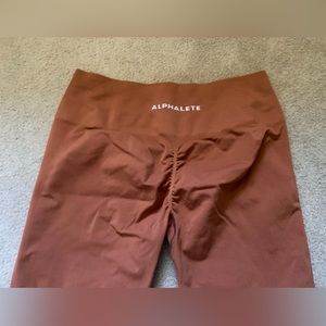 Alphalete amplify in ‘butterscotch’